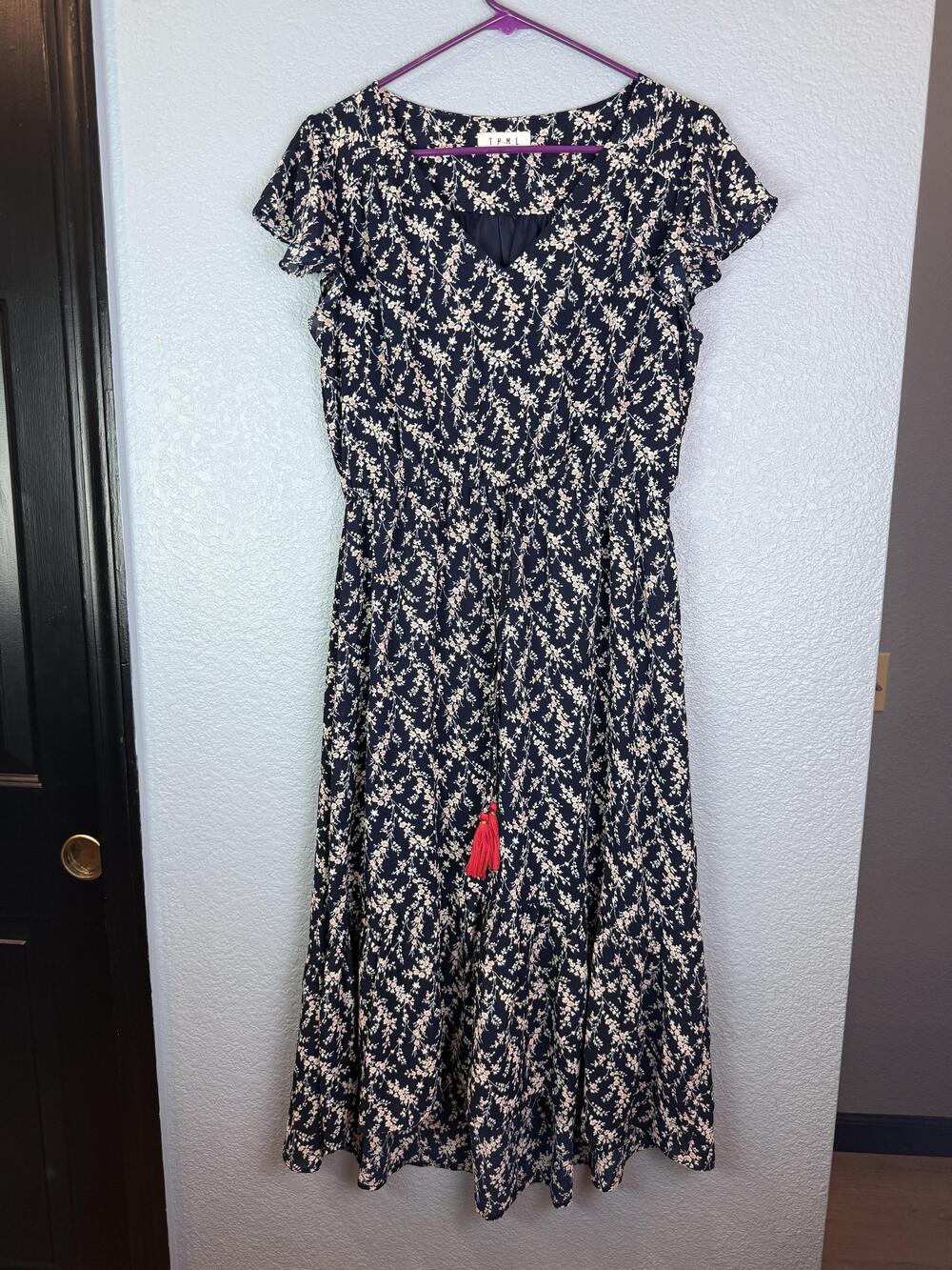 THML Dress Womens Medium Floral Print Flutter Sleeve Boho Tassel Pockets